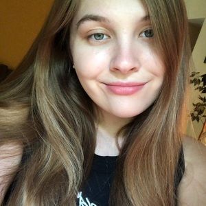 Meet your Posher, Val